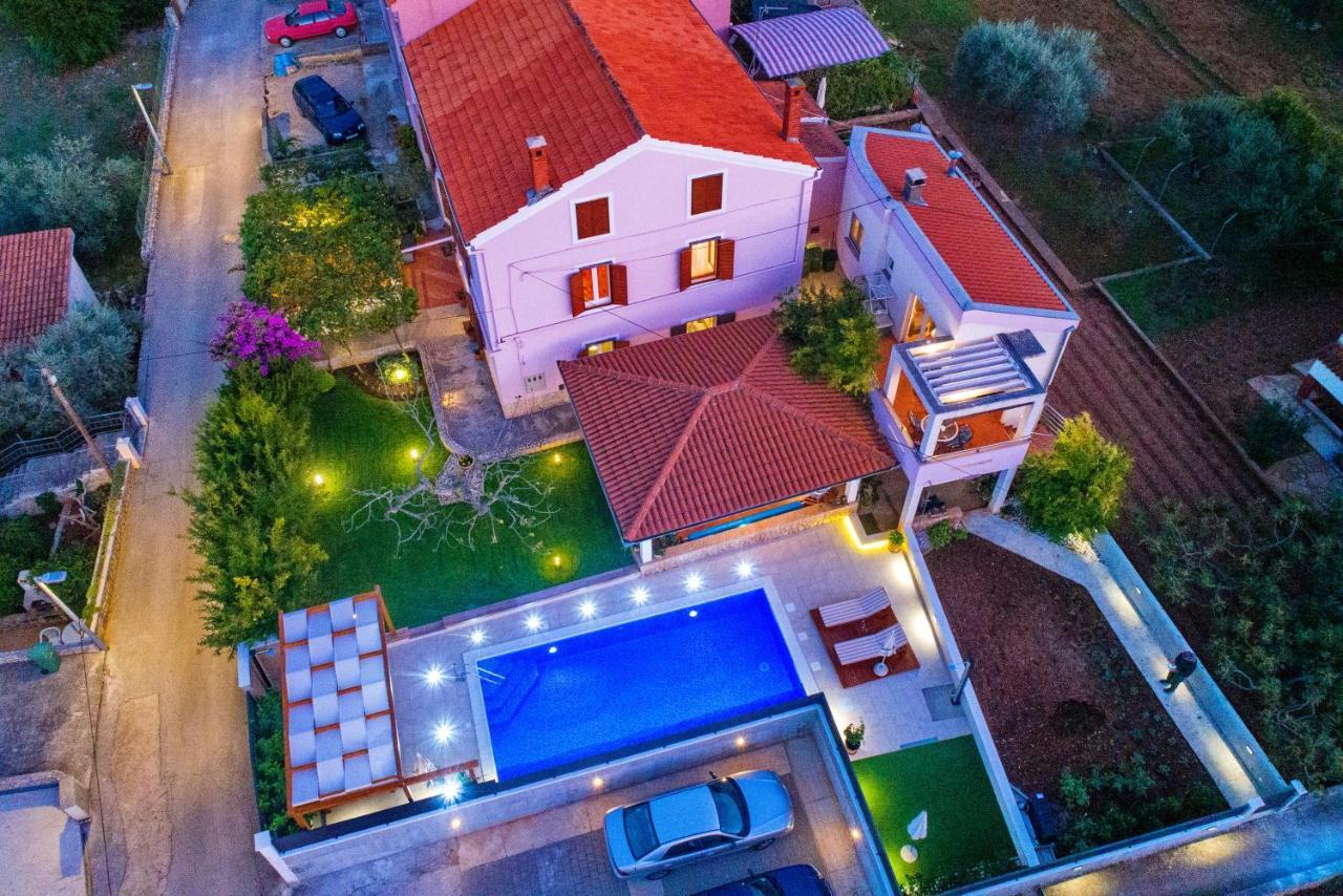 Apartments Guc Preko Kültér fotó